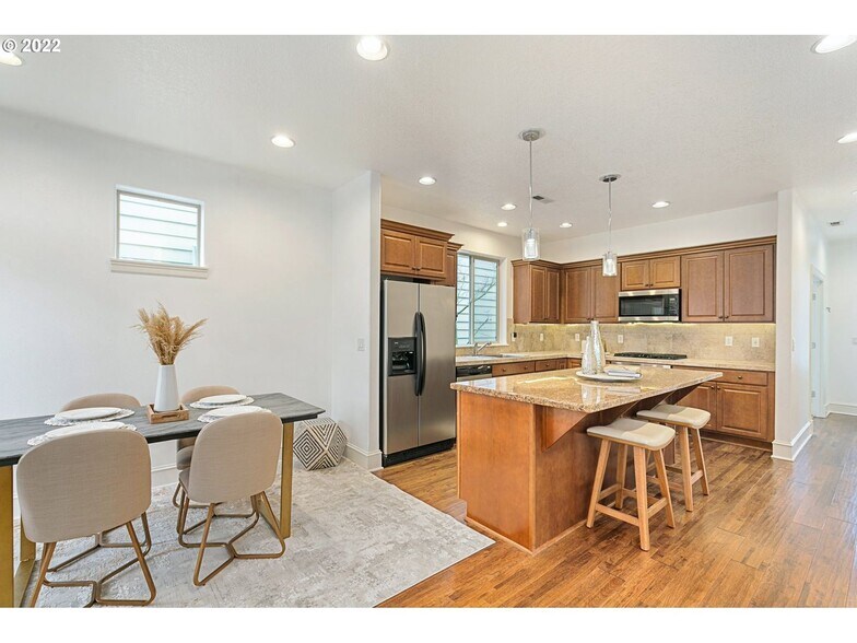 Building Photo - 17335 SW Montague Way