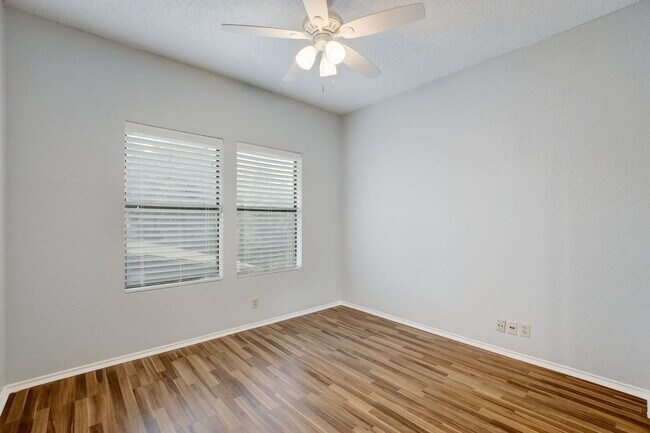 Building Photo - 2804 Rio Grande St