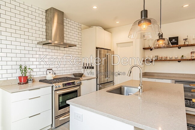 Building Photo - 3520 Quivas St