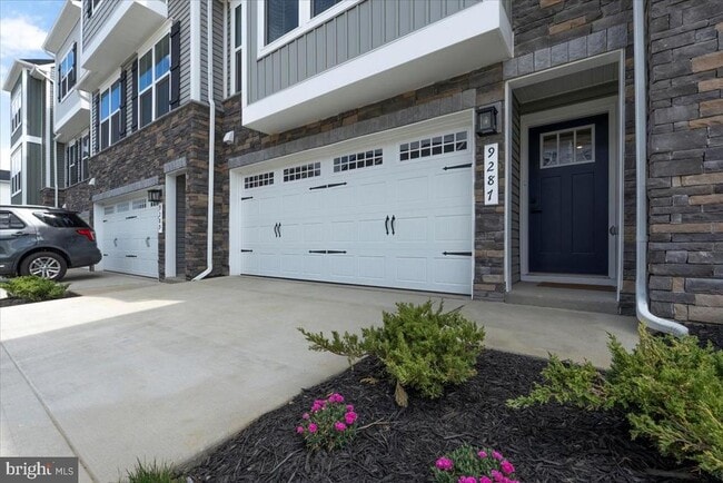 Building Photo - 9287 Tanfield Dr