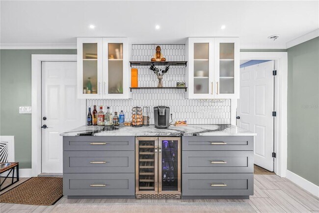 Building Photo - 354 74th Ave NE