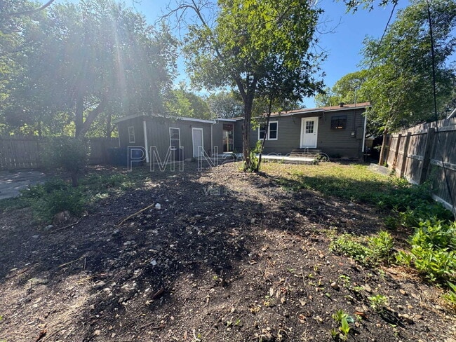 Building Photo - 1719 Schley Ave