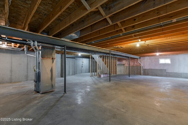 Building Photo - 220 Rockcrest Way