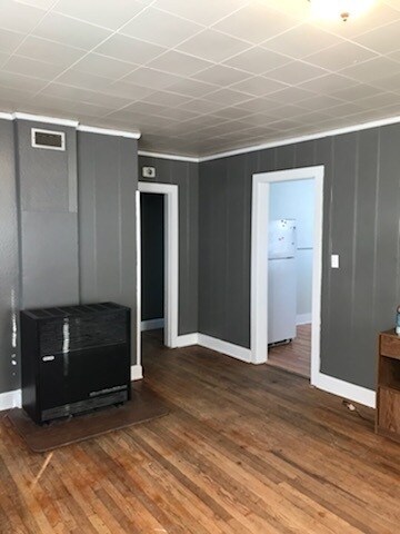 Building Photo - 606 N Prairie Ave