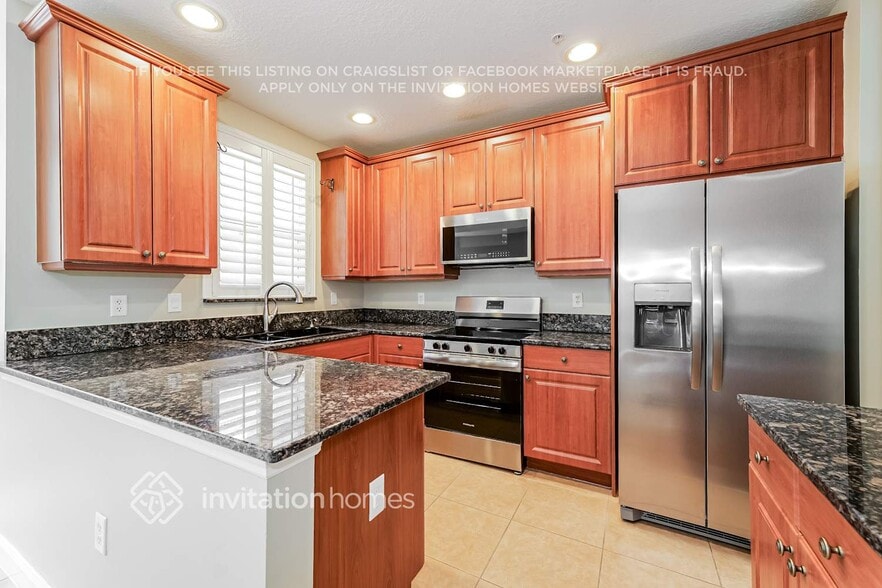 Building Photo - 2564 Gardens Pkwy