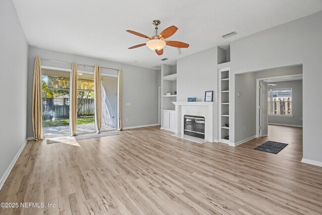 Building Photo - 1290 Ardmore St