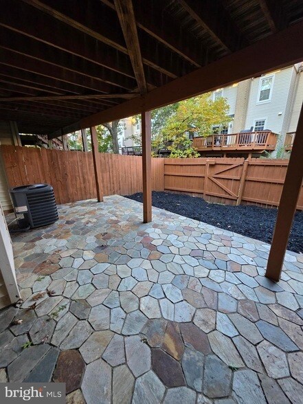 Building Photo - 4281 Sleepy Lake Dr