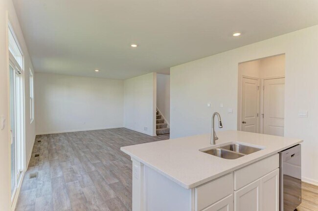 Building Photo - 1870 Canyon Creek Dr