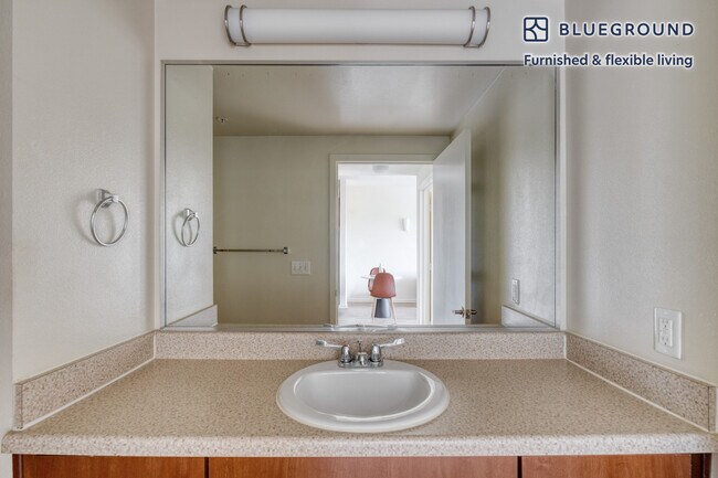 Building Photo - 3001 Esperanza Crossing