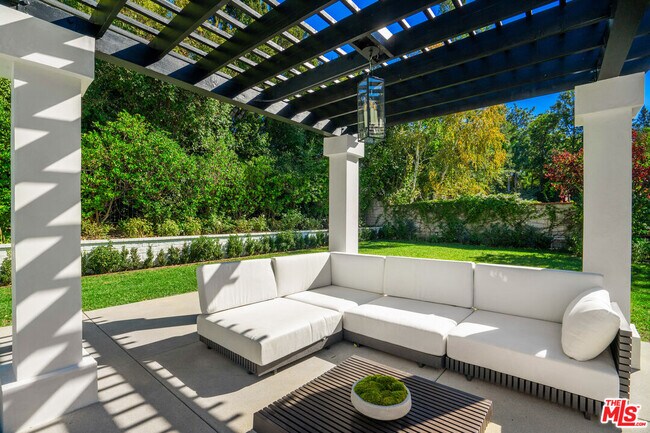 Building Photo - 4608 Westchester Dr