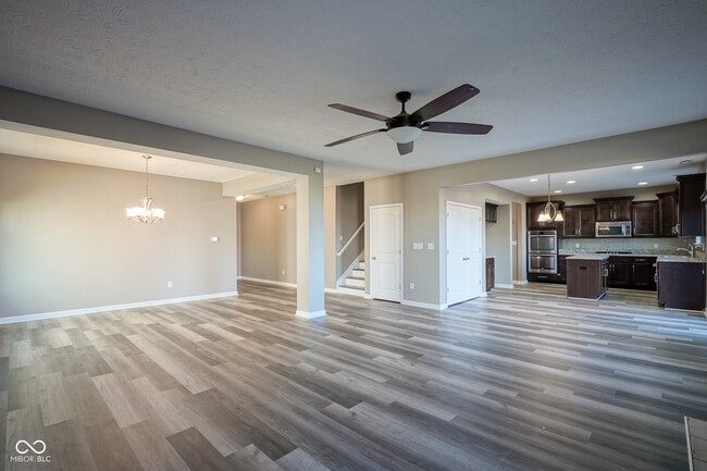 Building Photo - 5764 Bluff View Ln