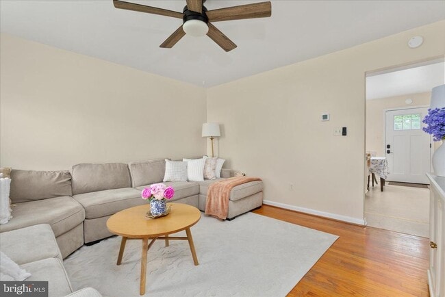 Building Photo - 208 N Rappahannock St