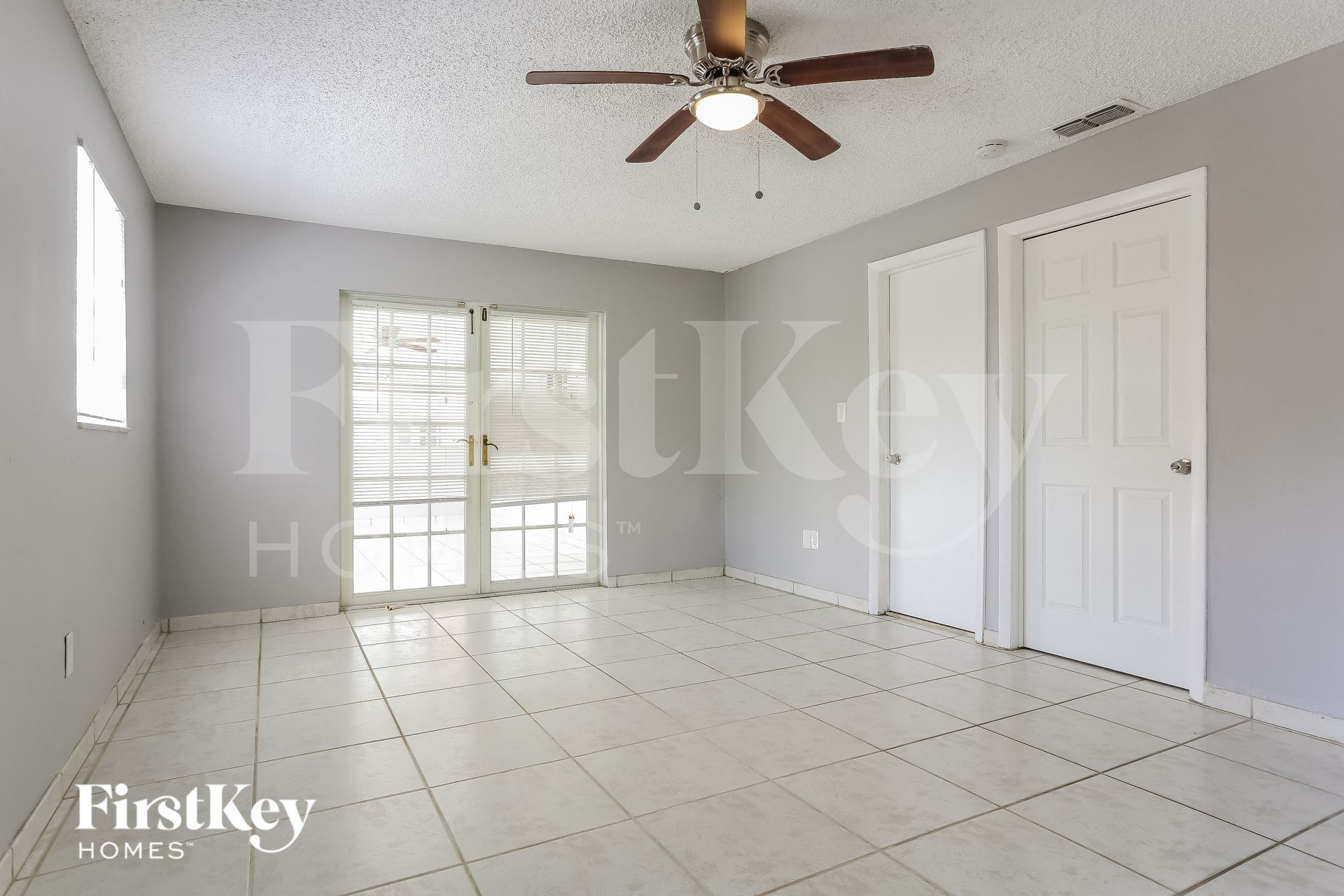 Building Photo - 4006 NW 76th Ave