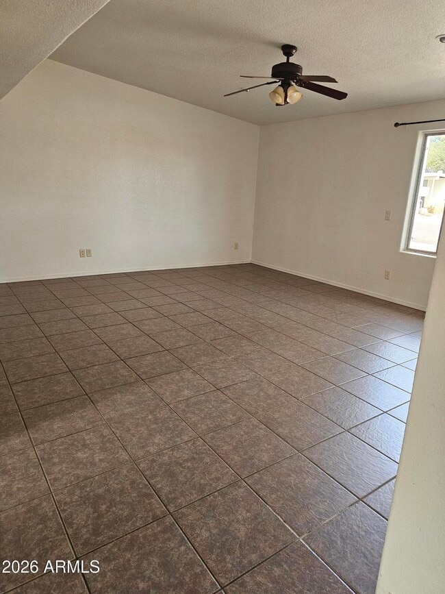 Building Photo - 5018 E Evergreen Dr
