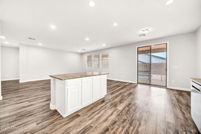 Building Photo - 7859 W Redbird Rd