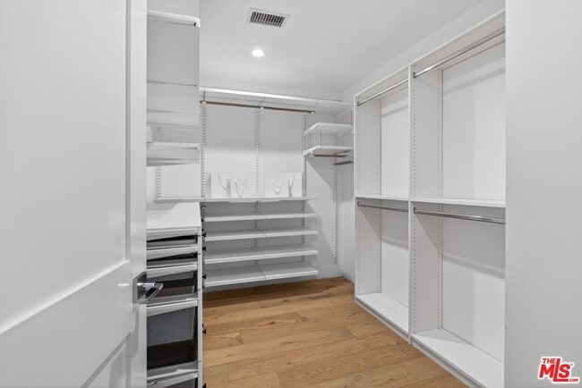 Building Photo - 9036 W 24th St