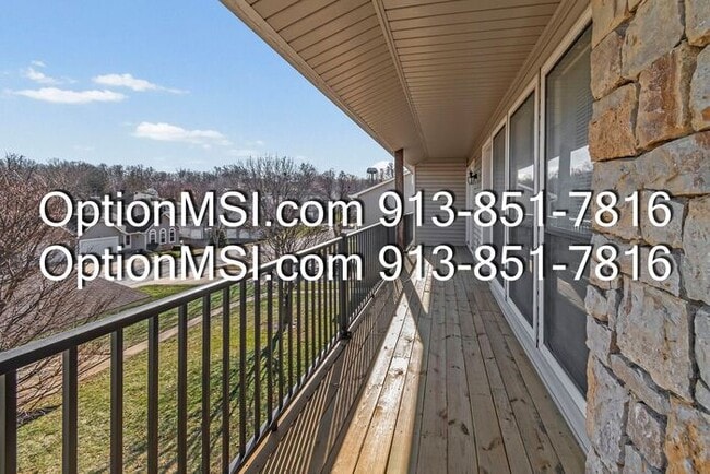 Building Photo - Charming & Spacious 2-Bed / 2-Bath Apartment in Gladstone