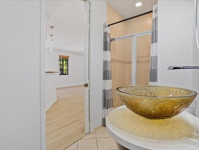 Building Photo - 2798 Center Ct Dr