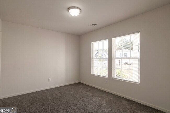 Building Photo - 3220 Tackett Rd