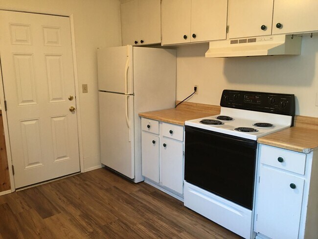Building Photo - Great home in desirable Springfield!