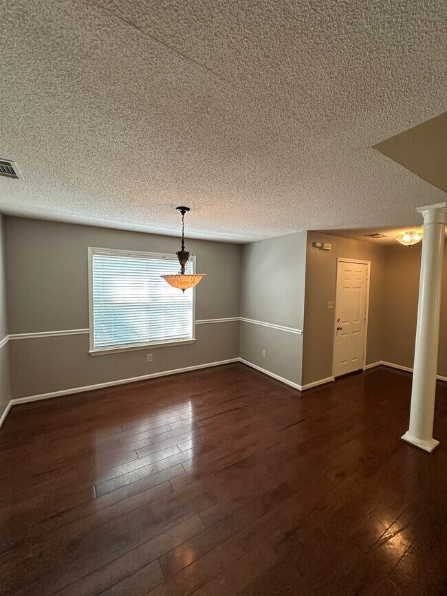 Building Photo - 6248 Lake View Cove