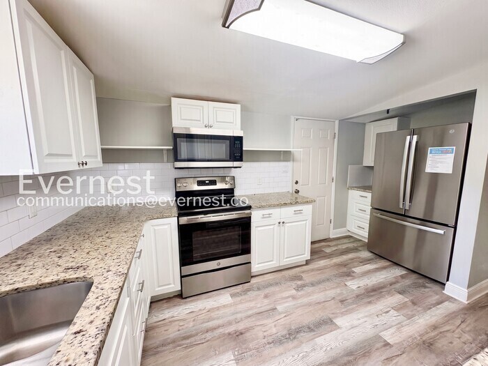 Building Photo - 10115 N Ashley St