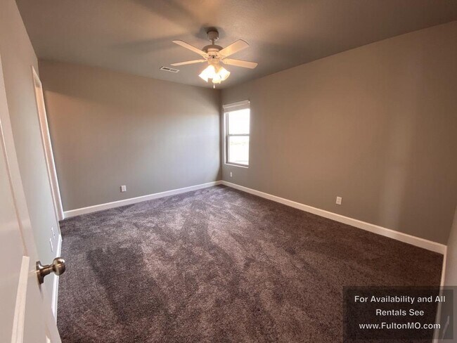 Building Photo - 501 Commons Drive