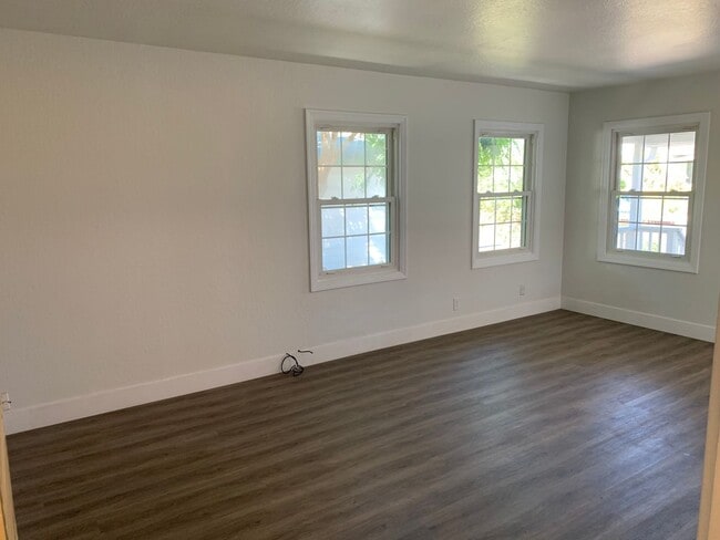 Building Photo - Beautifully Remodeled 3BR/1BA Home in Prime San Pablo Location
