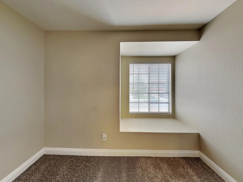Building Photo - 1862 Golden Spike Dr