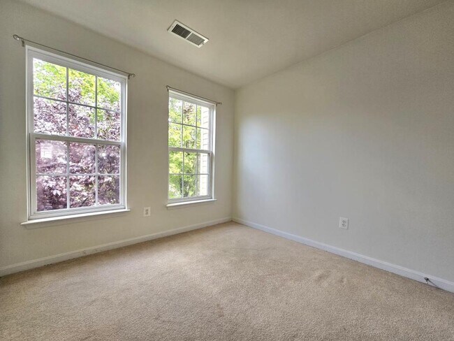 Building Photo - 15328 Elizabeth Burbage Loop