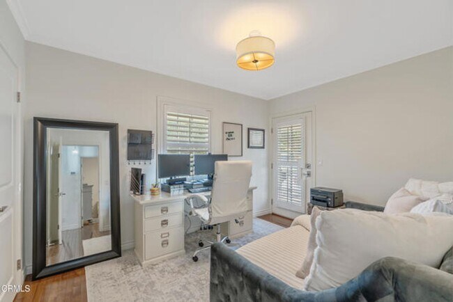 Building Photo - CHARMING 3BR + 2BA HOUSE IN MONROVIA!