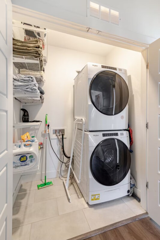 Building Photo - 2824 W Parkside Pl