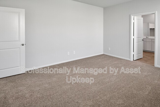 Building Photo - 5504 Gold Pond Dr