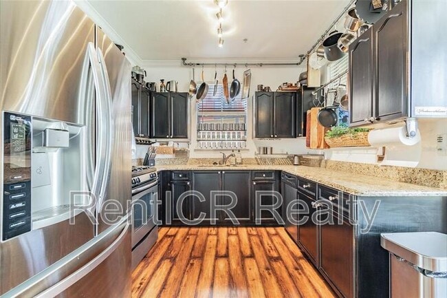 Building Photo - 2717 Via Cipriani