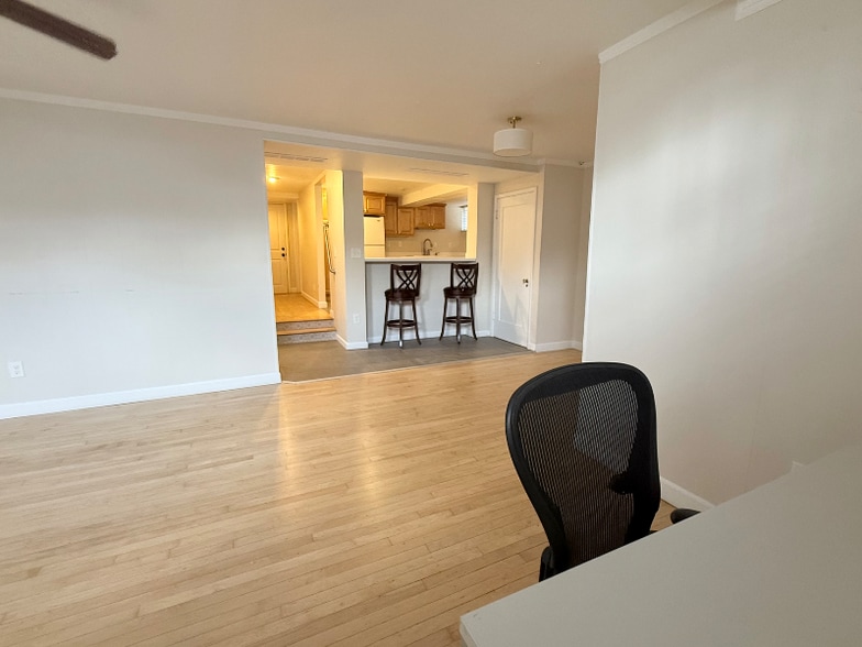 Building Photo - 960 S 1300 E