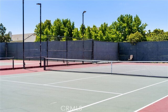 Building Photo - 3860 Amberly Dr