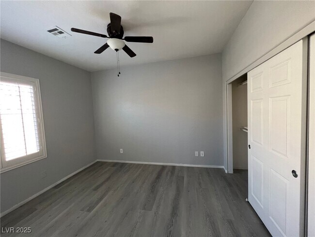 Building Photo - 2668 Dirleton Pl