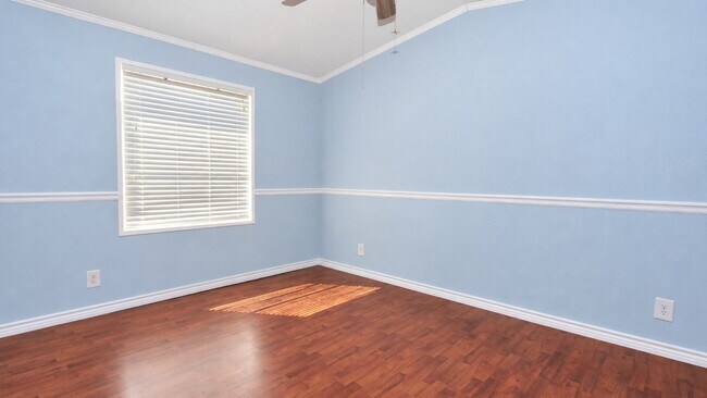 Building Photo - 10011 Berrybriar Ln