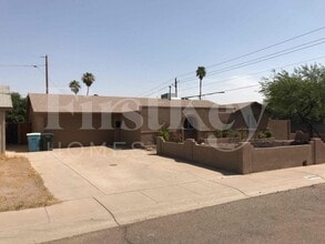 Building Photo - 3550 E Thunderbird Rd