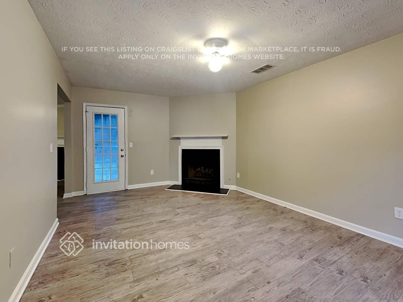 Building Photo - 715 Country Manor Way