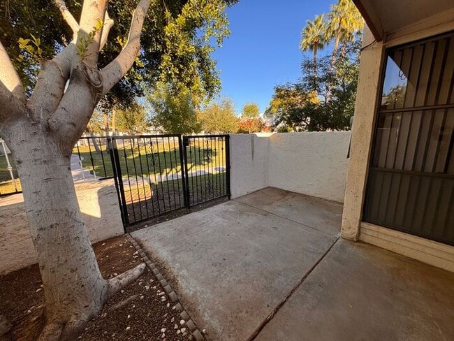 Building Photo - Amazing 3beds/2baths Townhome in Tempe!