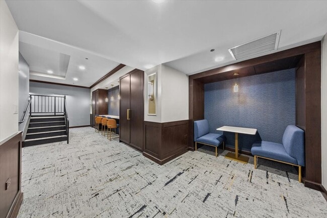 Building Photo - 310 S Michigan Ave
