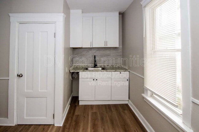 Building Photo - 2947 E 57th St