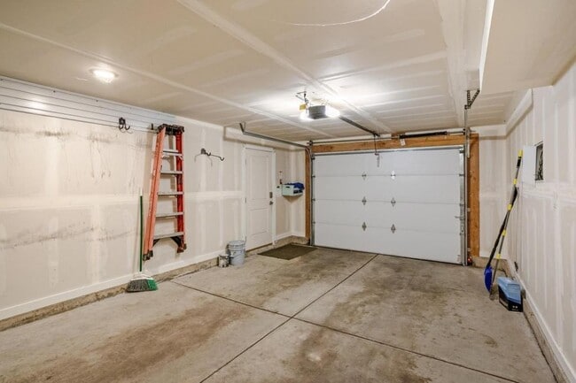 Building Photo - 3044 N Speer Blvd