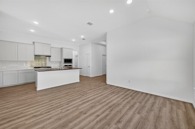 Building Photo - 6214 Severson Lake Ct