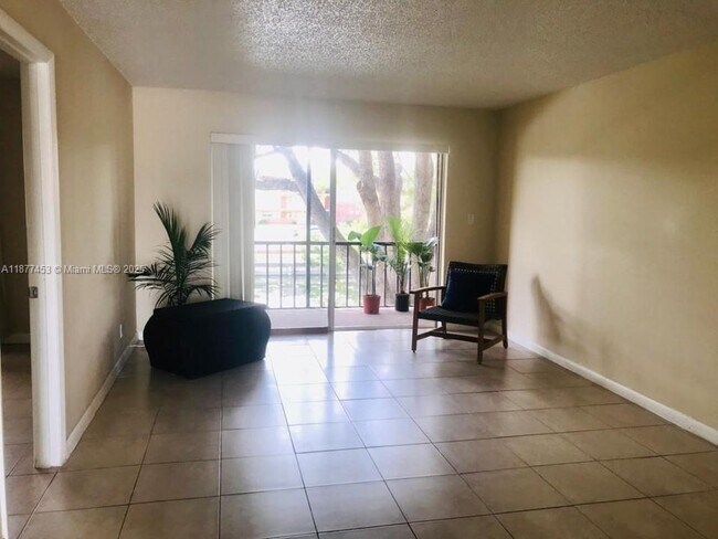 Building Photo - 7960 N Colony Cir