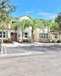 Building Photo - 1005 NE 42nd Pl