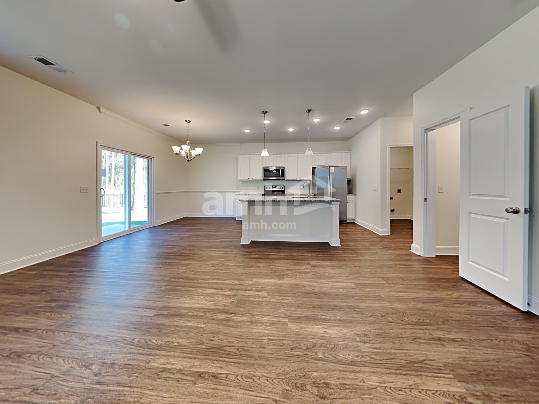 Building Photo - 986 Theodore Rd