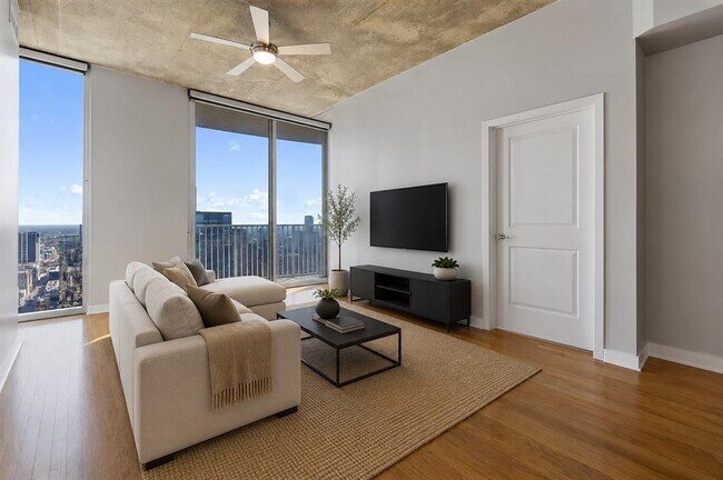 Building Photo - 360 Nueces St