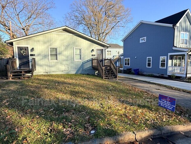 Building Photo - 1210 Gearwood Ave